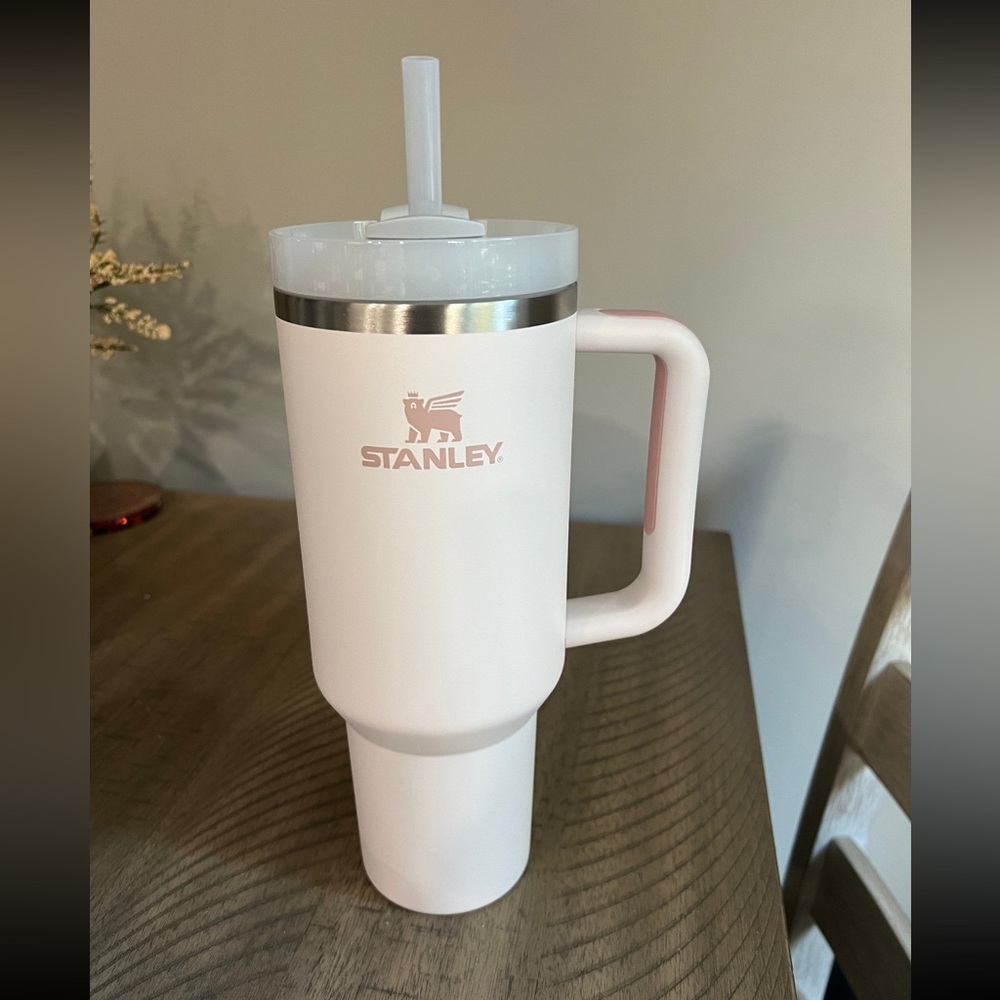 Stanley Tumbler 40oz The Quencher H2.0 Flowstate Rose Quartz NEW LIMITED EDITION